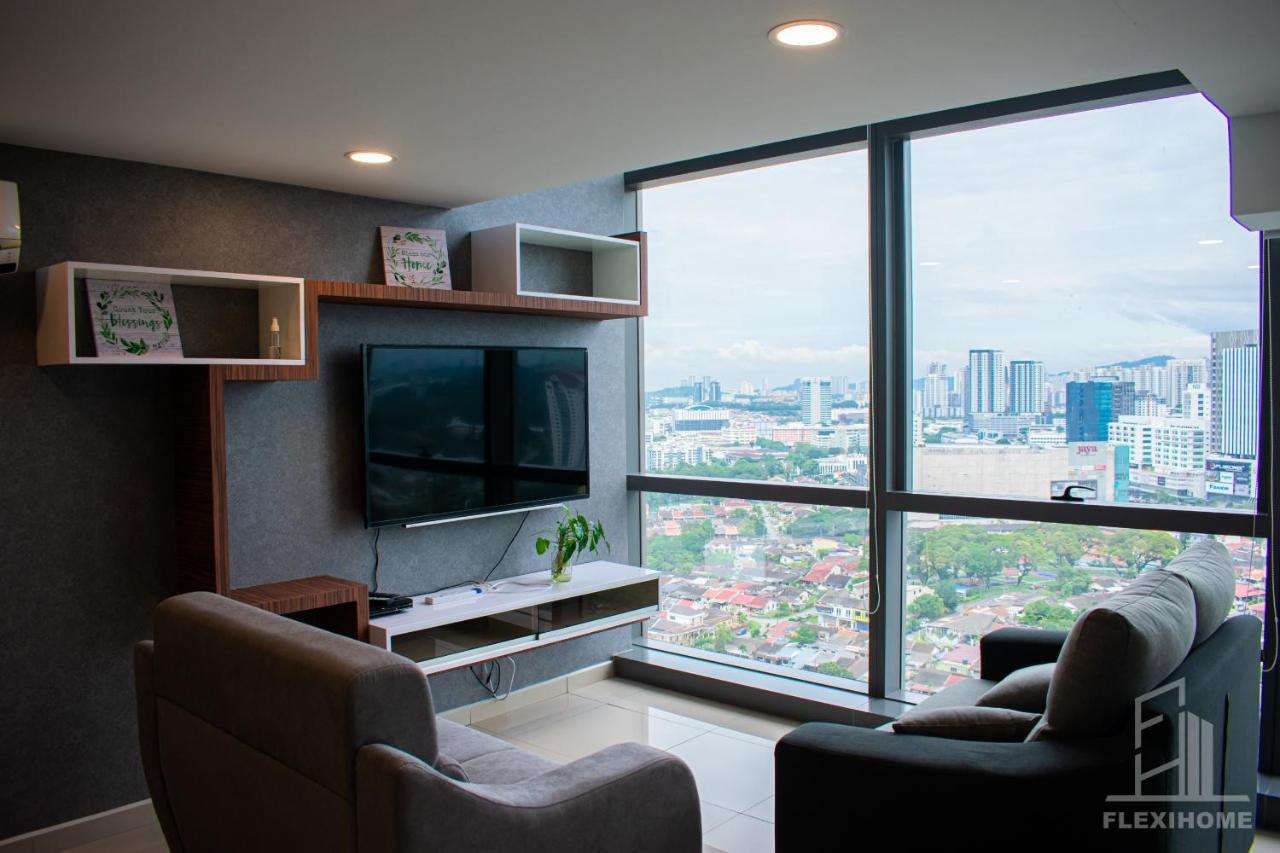 Netflix-Pinnacle Pj, Fantastic City View, 1-6 Guests Designed Duplex Home By Flexihome-My ペタリンジャヤ エクステリア 写真